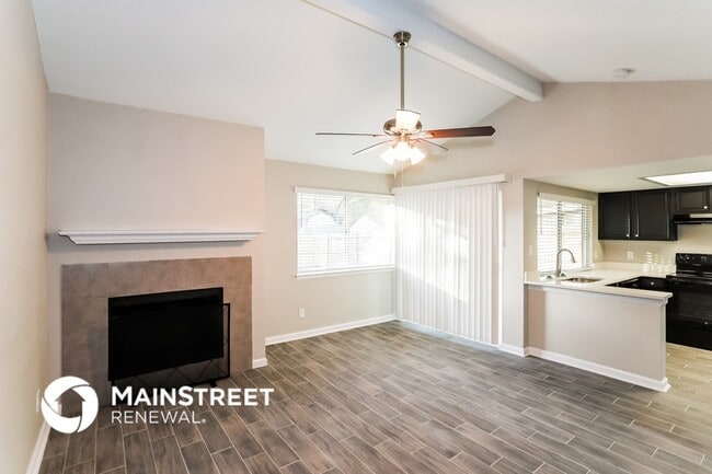 Photo - 514 Stroud Ln