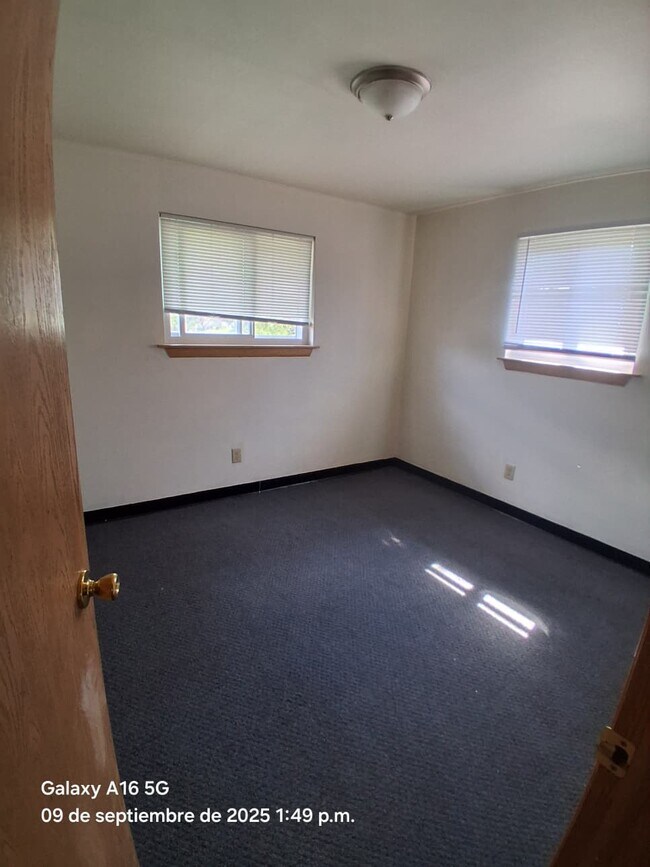 9000 W Carmen Ave Unit 3