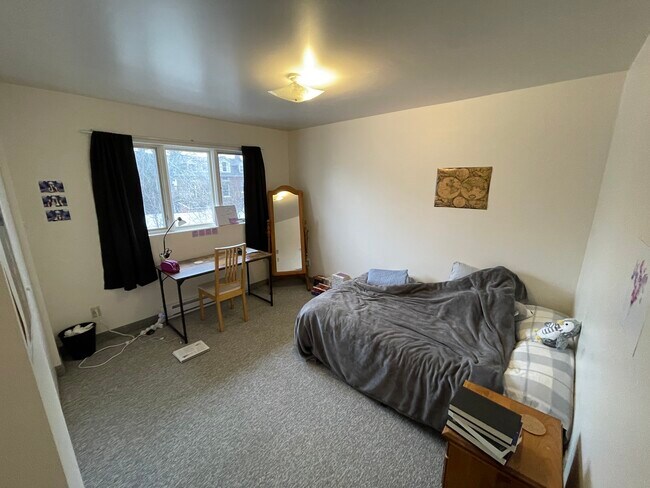 Photo - 112 Gore St Unit 4