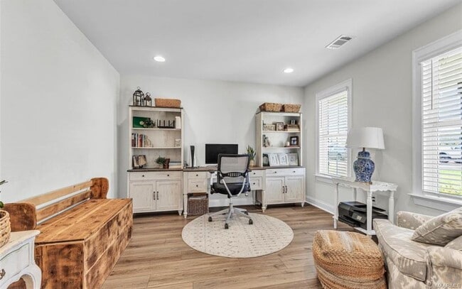 Photo - 253 Pedric Dr