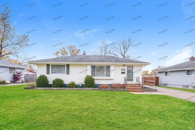 Building Photo - 14995 Lindmont Dr