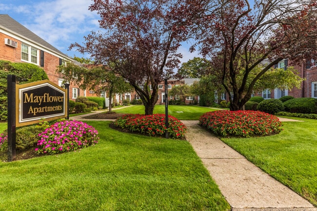 Building Photo - Mayflower Apartments