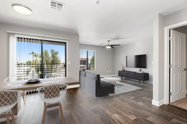 Building Photo - 15164 N 140th Dr