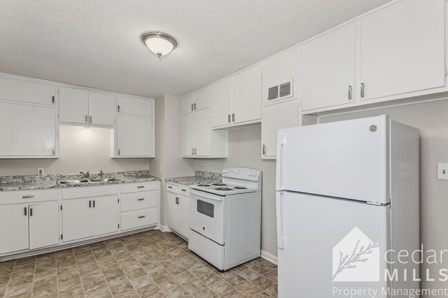 Photo - Remodeled Duplex Conveniently Located Near WSU!