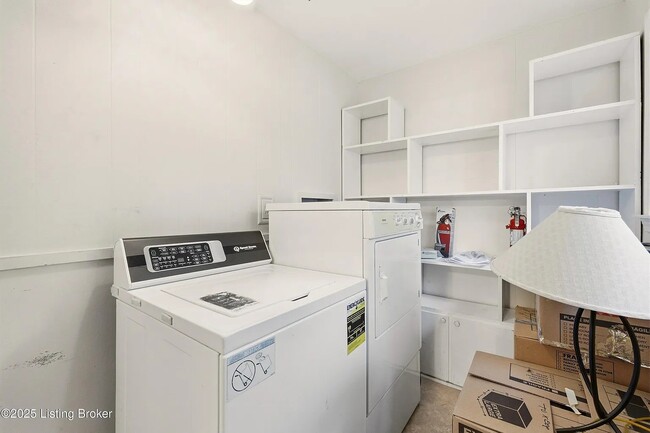 Photo - 415 N Hite Ave