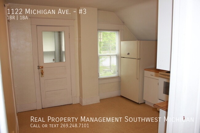 Photo - 1122 Michigan Ave Unit #3