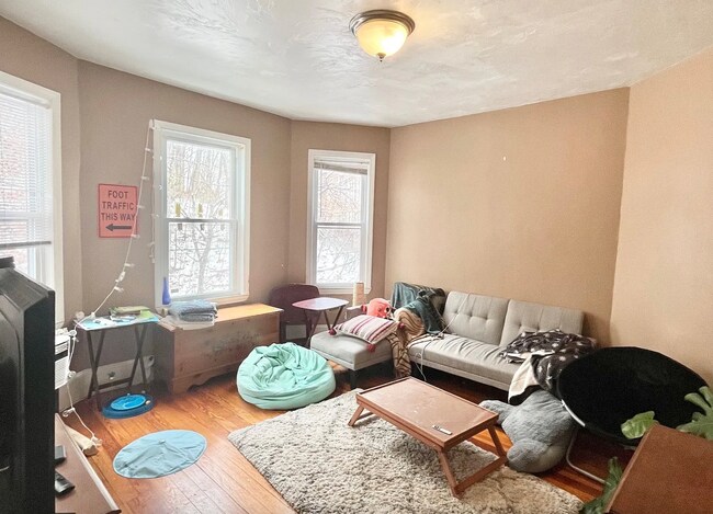 Photo - 22 Fisher Ave Unit 3