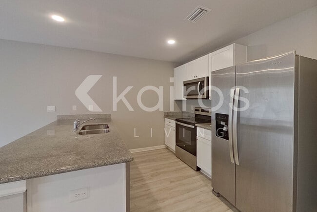 Photo - 253 Monarch Ln