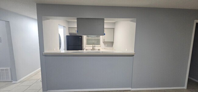 5684 Tomoka Dr Unidad 5684 Tomoka Drive #106