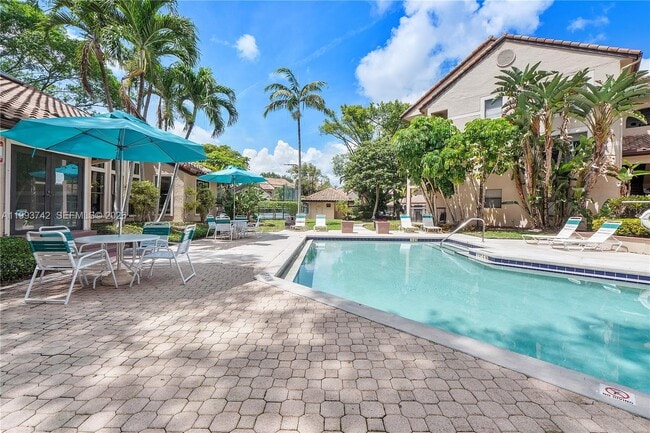 Building Photo - 4221 W McNab Rd Unit 42