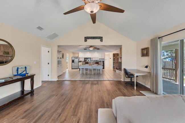 Photo - 2388 Lakeshore Dr Apartment Unit ID1351236P