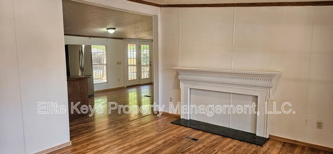 Photo - 3864 Wendell St