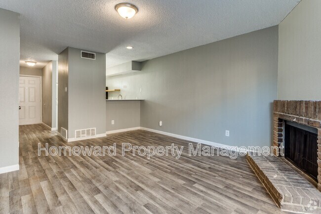 Building Photo - 8108 Foxfire Ln Unit B Rental