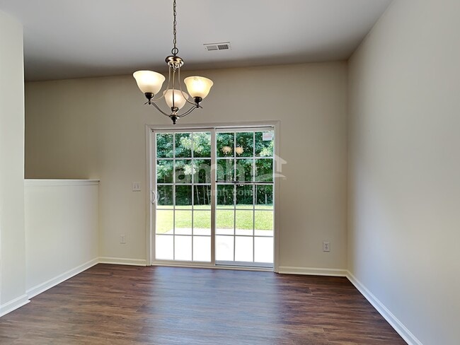 Photo - 4095 Shadetree Dr