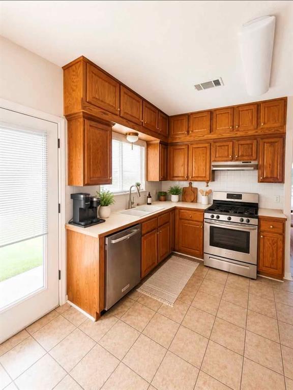 1716 Ramona Cir