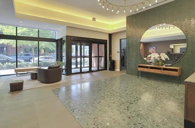 Photo - 1425 Hudson St Unit 2D