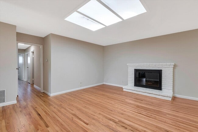 Photo - Beautifully Remodeled 4 Bedroom (+ bonus room and closet) 2 Bathroom Mountain View Home!