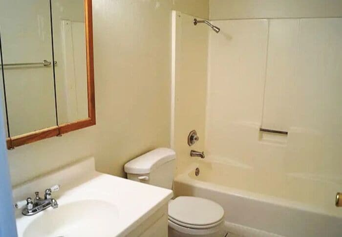 Photo - Cute 2 Bedroom Apartment with patio!