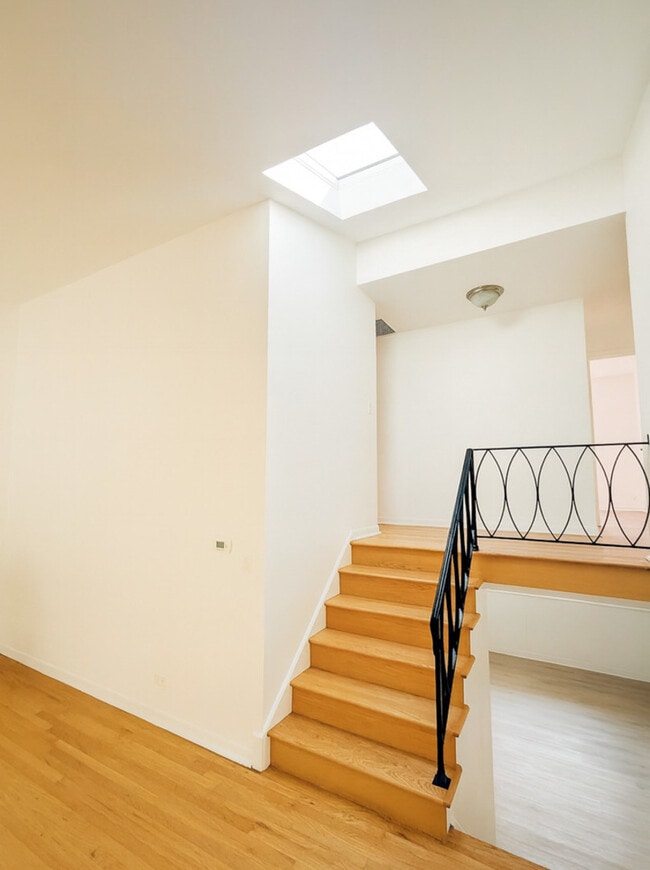 Photo - 8557 N National Ave