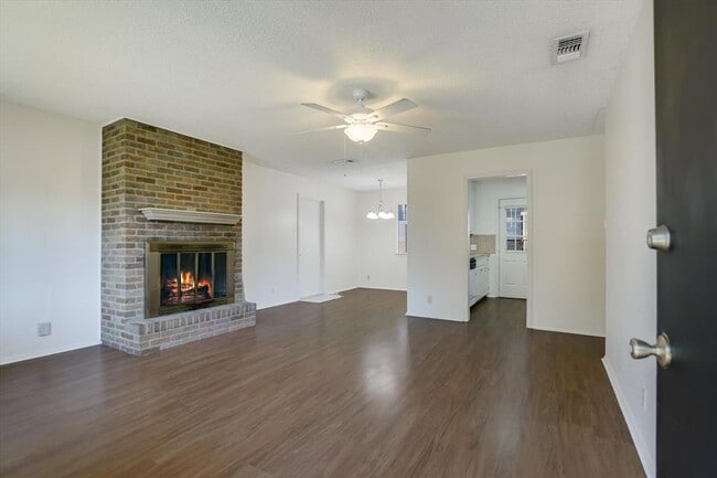 Photo - 2403 Trailside Dr