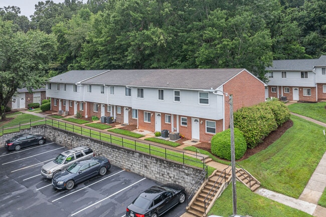 Building Photo - 41 Beri Dr Unit 41 Beri Drive Rental