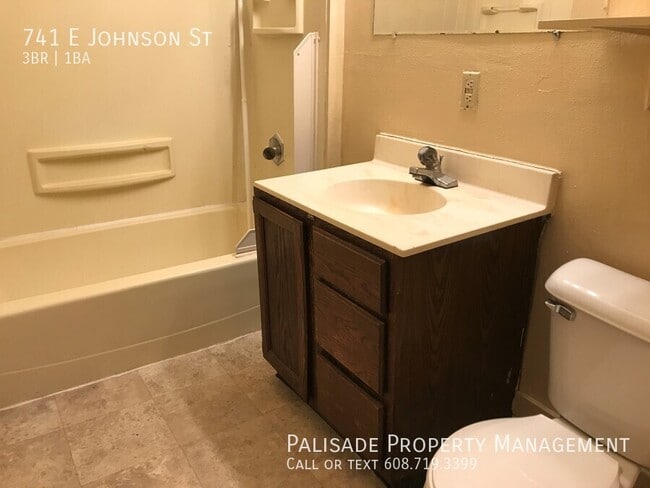 Photo - 741 E Johnson St