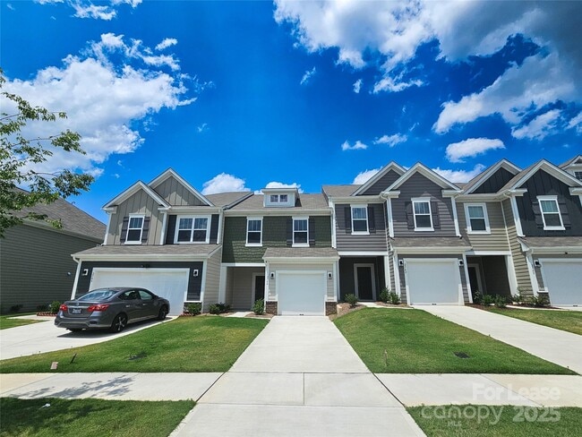 Building Photo - 2744 Yeager Dr NW Rental