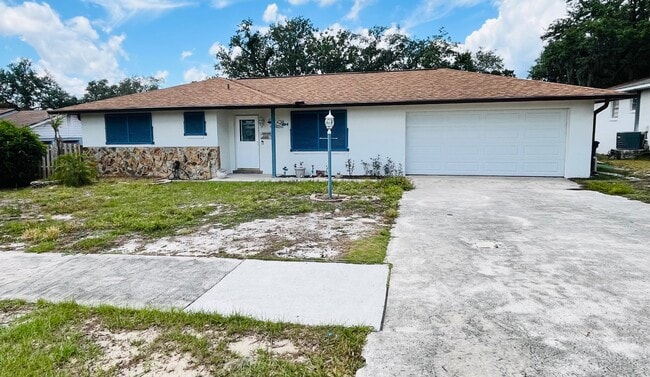Building Photo - 1416 Katcalani Ave
