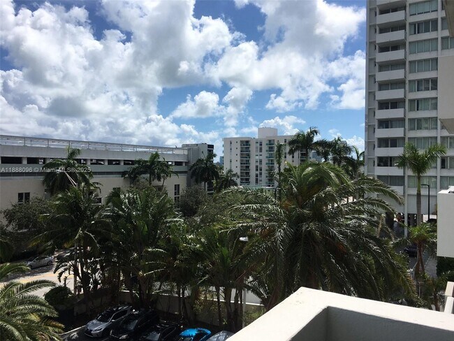 Photo - 1200 West Ave Unidad 408