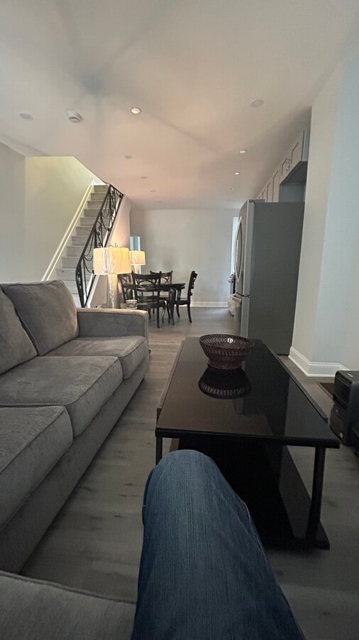 Abierto - 3050 N Hemberger St