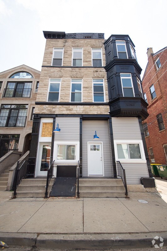 Building Photo - 1711 S Carpenter St Rental