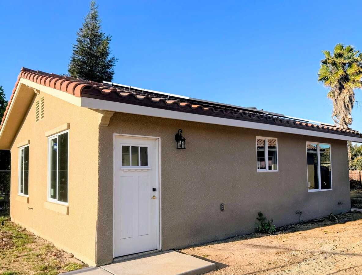 Photo - 16837 Hill Dr