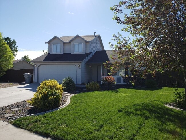 3 Bed 2.5 Bath House - 3 Bed 2.5 Bath House