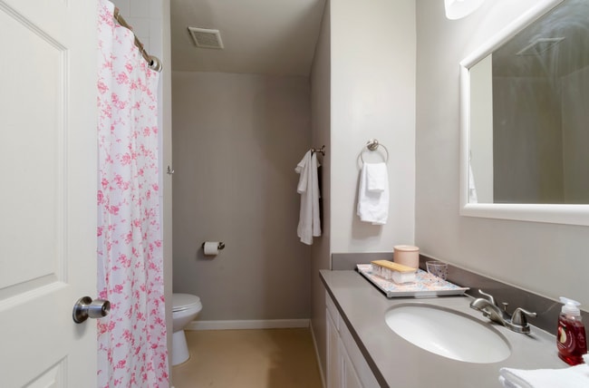 Photo - 2133 E Mabel St Unit Bedroom 1