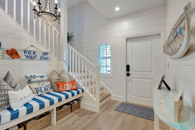 Photo - 270 Mercury Rd