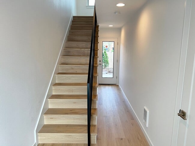 Photo - Brand New Townhomes With Upscale Modern Design Unidad 600