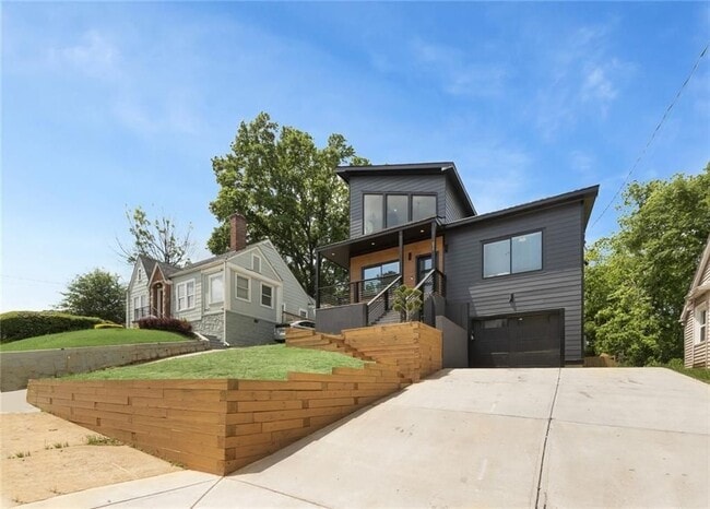 Photo - 255 Mathewson Pl SW