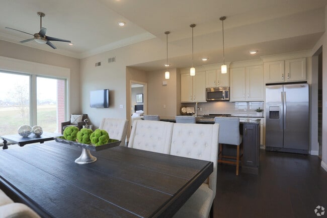 Photo - 1504 Residence Dr