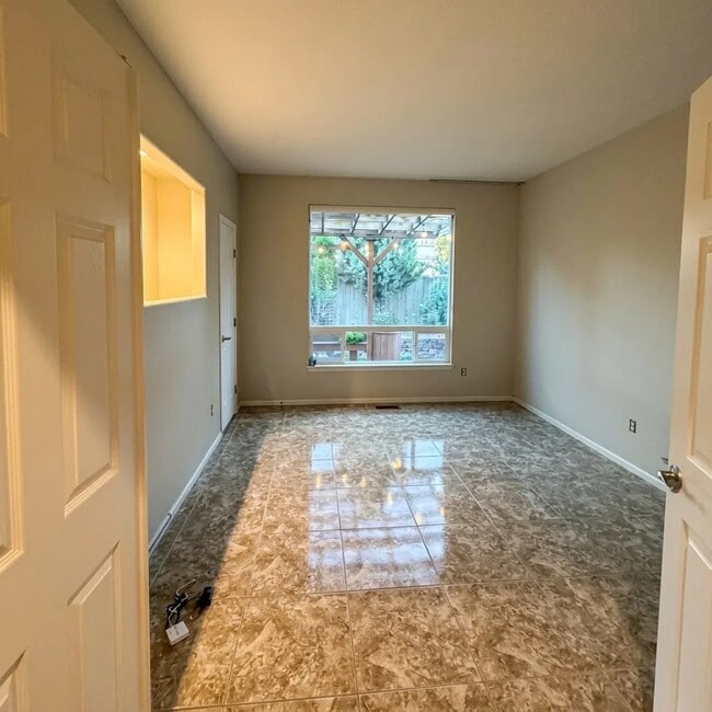 Photo - 1202 E 100th Pl