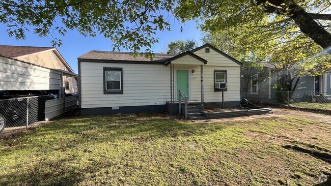 Building Photo - 3536 SW 36th St Rental