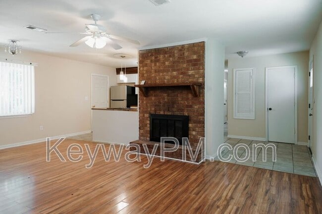 Photo - 2841 Pheasant Dr