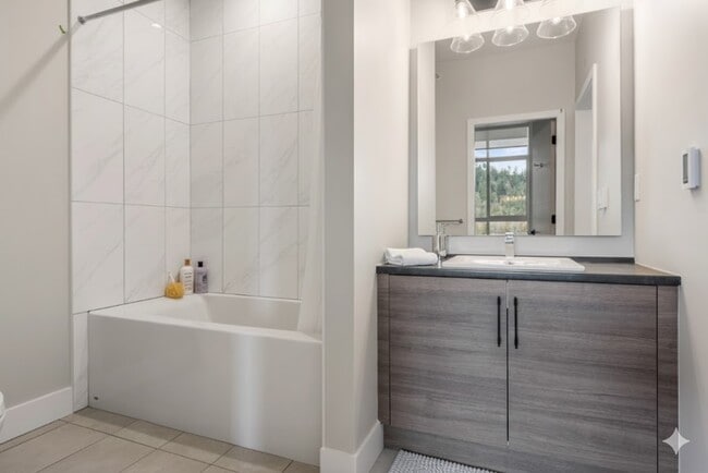 Photo - 5545-5545 Vedder Rd