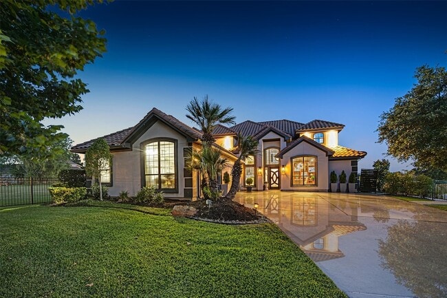 12345 White Oak Point