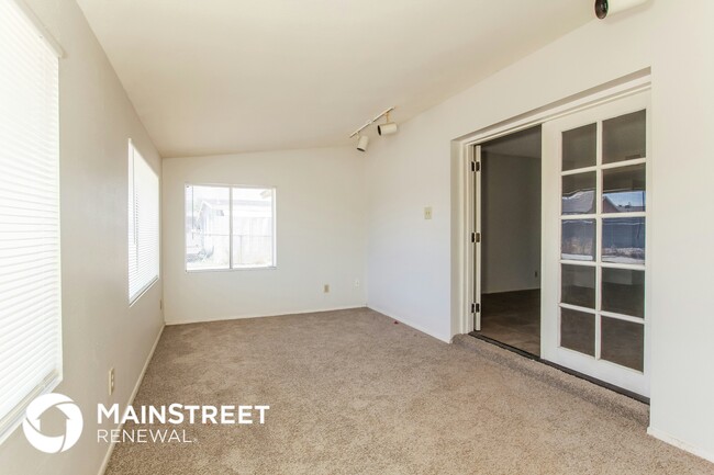 2141 W Pecan Rd