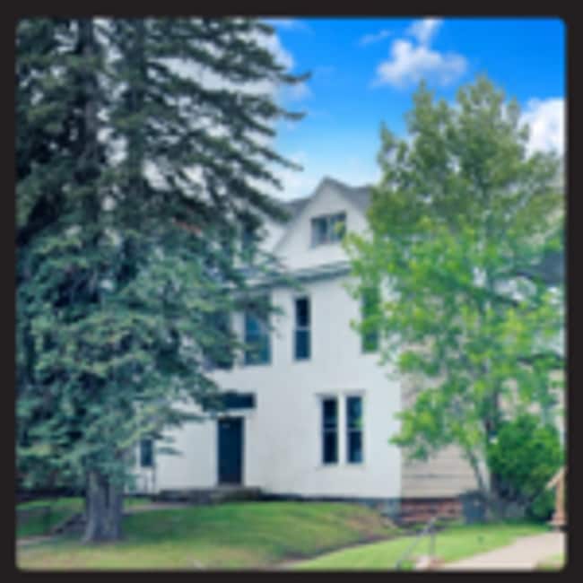 Building Photo - 1513 E Superior St Unit 4