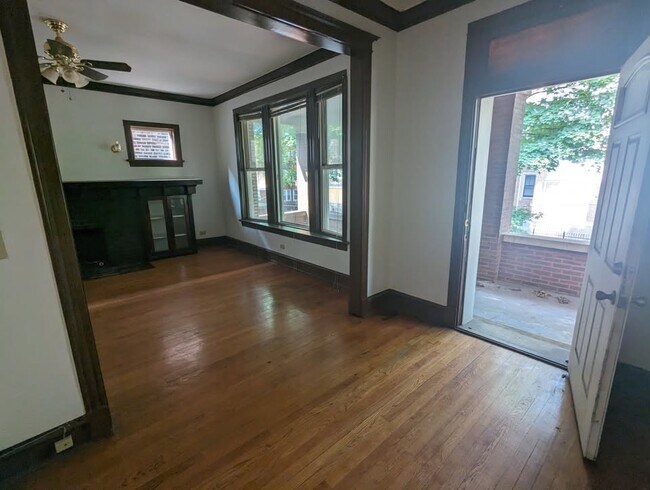 Photo - 6215 S Eberhart Ave Unit 2