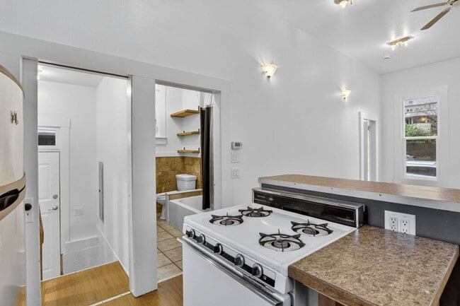 Photo - 924 N Mason St