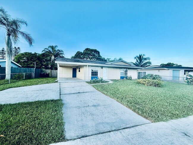 Building Photo - 775 Bianca Dr NE Rental