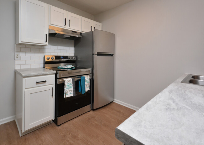 Jamestown Manor Apartments - Jamestown Manor Apartments