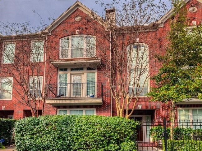 Building Photo - 1310 W Webster St